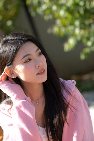 肥润阴唇像个小蘑菇